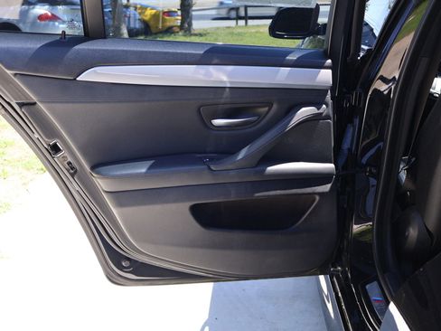 Used 2014 BMW 550i xDrive Sedan image 35