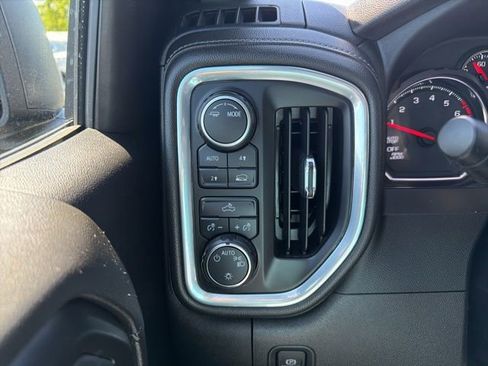 Used 2022 Chevrolet Silverado 1500 LT AWD/4WD image 22