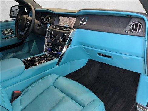Used 2024 Rolls-Royce Cullinan image 22