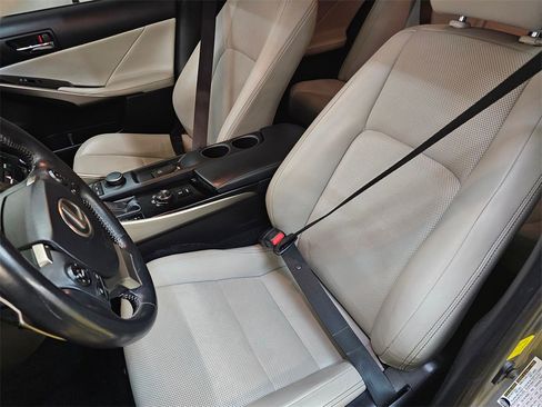 Used 2014 Lexus IS 250 image 21
