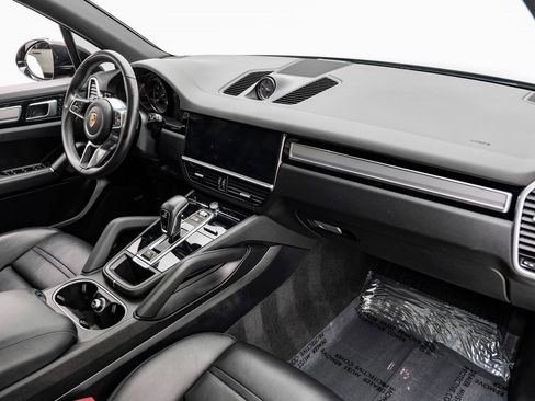 Used 2023 Porsche Cayenne S Platinum w/ Premium Package Plus image 12