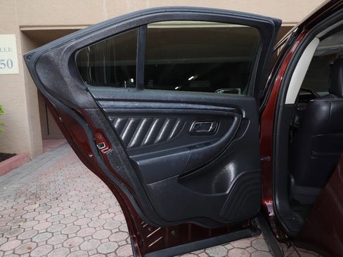 Used 2012 Ford Taurus Limited image 39