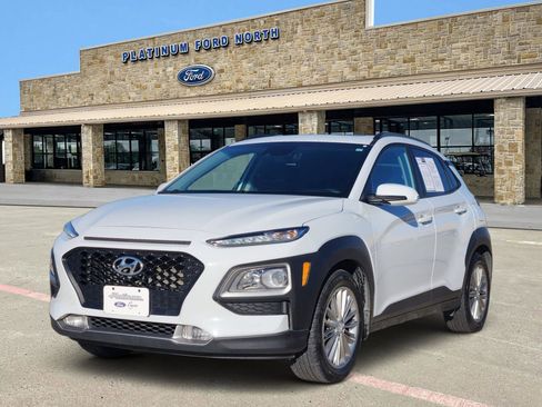 Used 2020 Hyundai Kona SEL Plus image 2