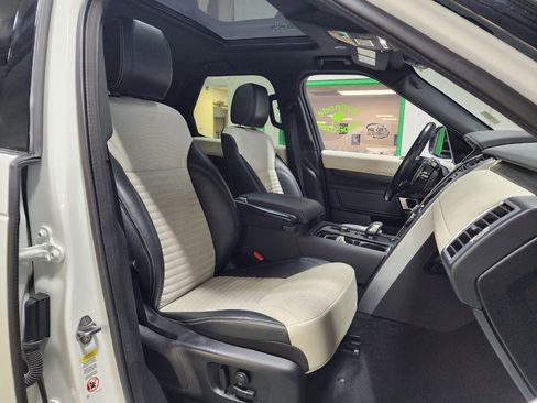 Used 2022 Land Rover Discovery S R-Dynamic image 29