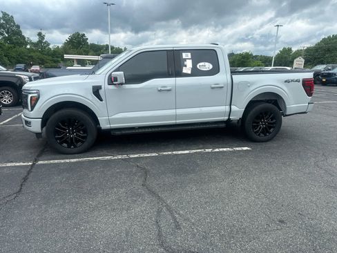 Used 2024 Ford F150 Lariat AWD/4WD image 4