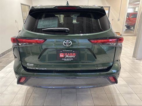 Used 2023 Toyota Highlander Limited FWD image 2