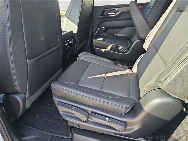 New 2026 GMC Yukon Denali w/ Sun & Power Step Package AWD/4WD image 16