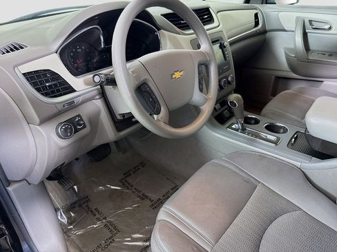 Used 2017 Chevrolet Traverse LS image 20