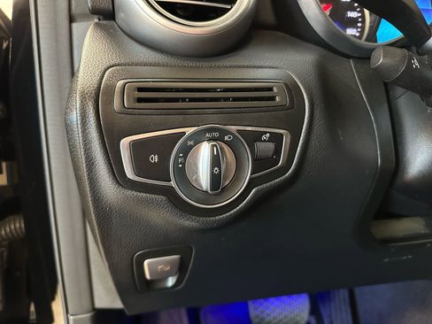 Used 2021 Mercedes-Benz GLC 300 image 21