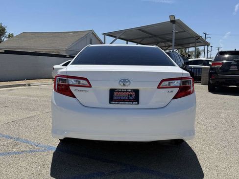 Used 2013 Toyota Camry LE FWD image 19