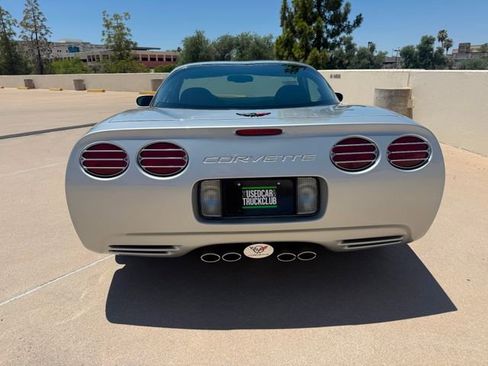 Used 1998 Chevrolet Corvette Coupe w/ Roof Pkg RWD image 20