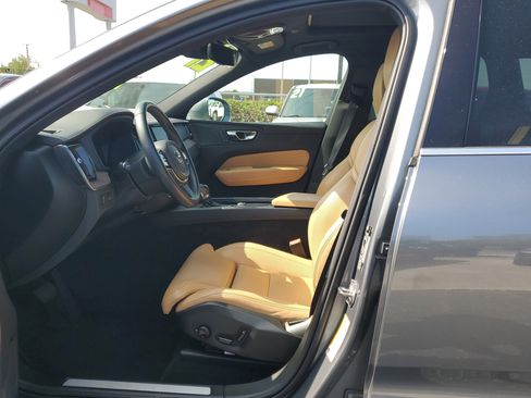 Used 2021 Volvo XC60 T5 Inscription w/ Advanced Package image 20