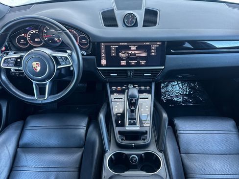 Used 2019 Porsche Cayenne image 12