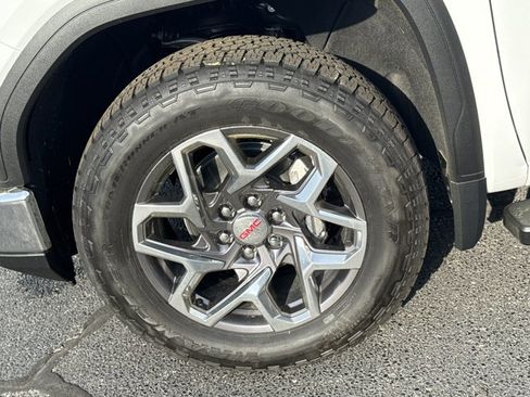 New 2026 GMC Sierra 1500 SLT w/ SLT Premium Plus Package AWD/4WD image 18