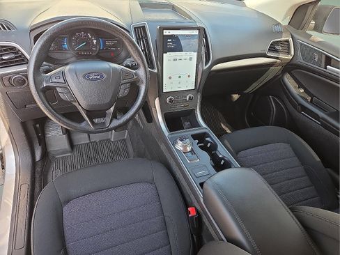 Used 2024 Ford Edge SE AWD/4WD image 6