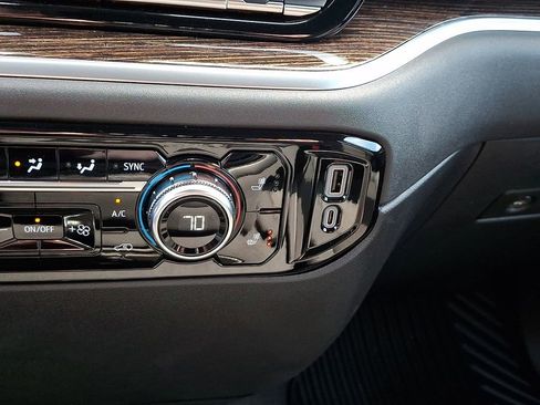 New 2026 GMC Sierra 1500 Elevation AWD/4WD image 17