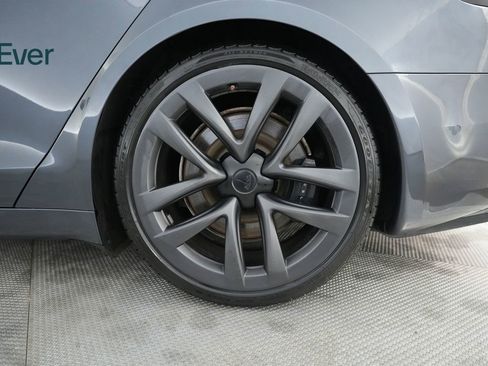 Used 2023 Tesla Model S image 9