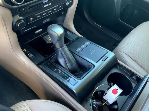 Used 2023 Lexus GX 460 Premium image 16