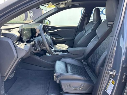 Used 2025 Audi SQ6 e-tron Prestige w/ Black Edition One AWD/4WD image 9