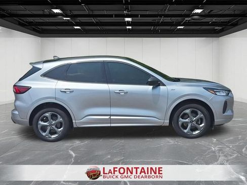 Used 2023 Ford Escape ST-Line w/ Tech Pack #1 AWD/4WD image 6