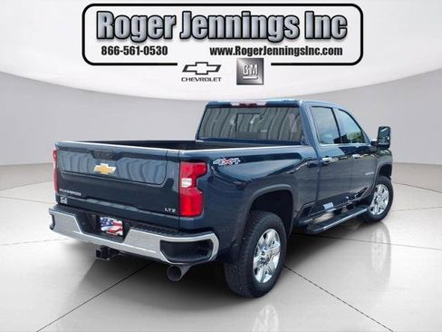 Used 2023 Chevrolet Silverado 2500 LTZ w/ LTZ Convenience Package AWD/4WD image 4