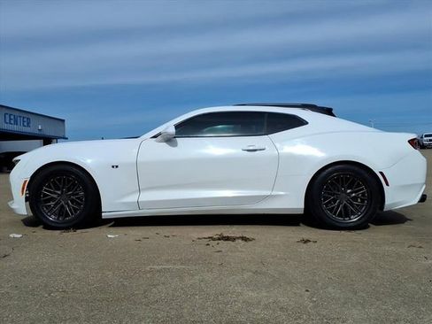 Used 2017 Chevrolet Camaro LT w/ Technology Package image 24