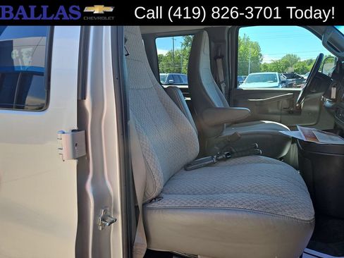 Certified 2018 Chevrolet Express 3500 LT w/ LT Preferred Equipment Group RWD image 28