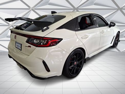 Used 2023 Honda Civic Type R image 10