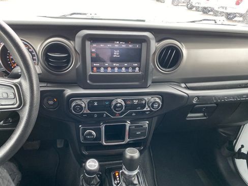 Used 2023 Jeep Wrangler Sport image 18