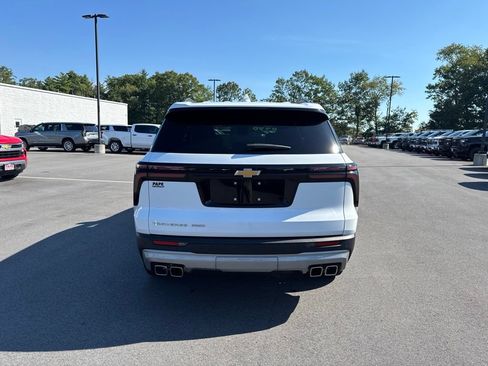 Used 2025 Chevrolet Traverse LT AWD/4WD image 5