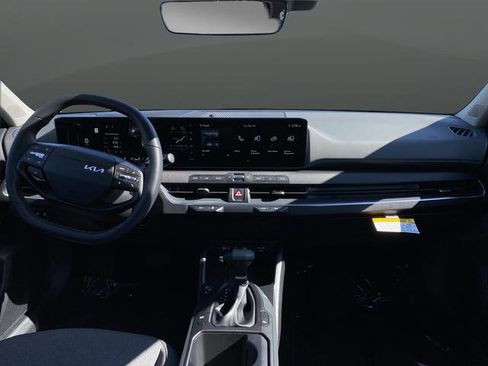 New 2025 Kia K4 EX image 5
