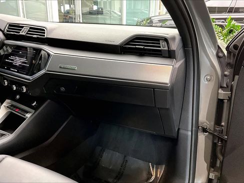 Used 2023 Audi Q3 2.0T Premium w/ Convenience Package image 18