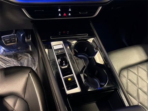 Certified 2025 Volkswagen Atlas Cross Sport SEL Premium R-Line image 28