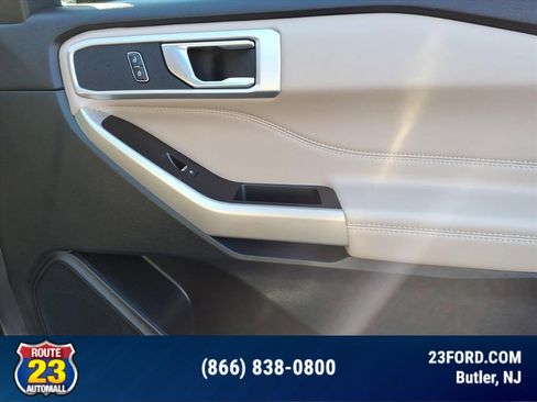 Certified 2022 Ford Explorer XLT image 9