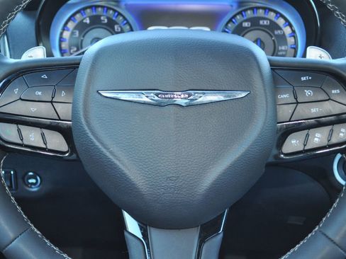 Used 2023 Chrysler 300 S w/ Comfort Group image 8