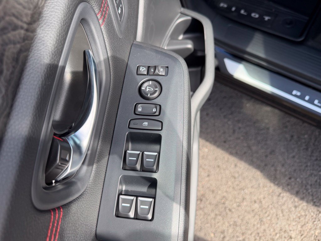 New 2026 Honda Pilot Black Edition image 13