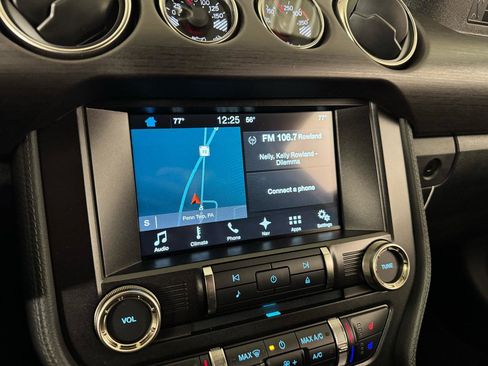 Used 2016 Ford Mustang Shelby GT350 w/ Technology Package image 20