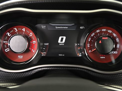 Used 2015 Dodge Challenger SRT Hellcat image 32