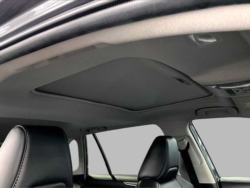 Used 2020 Toyota RAV4 XLE Premium FWD image 13