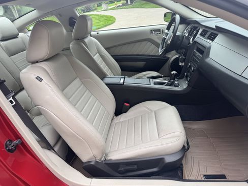 Used 2011 Ford Mustang GT Premium RWD image 15