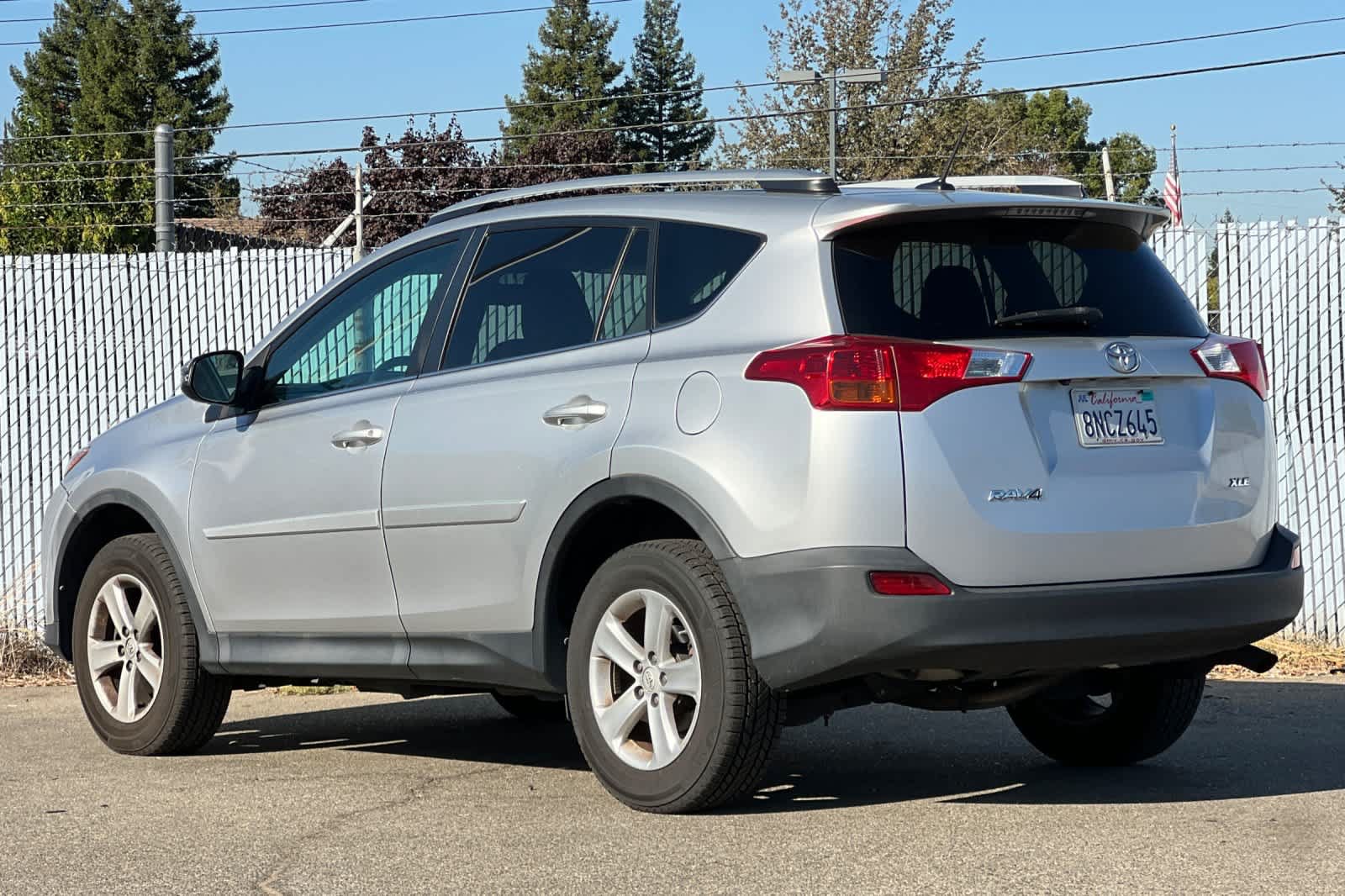 Used 2014 Toyota RAV4 XLE FWD image 5