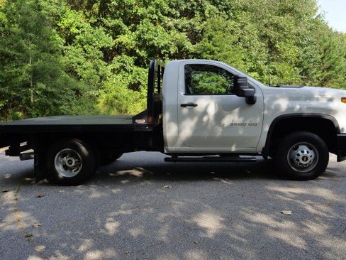 Used 2021 Chevrolet Silverado 3500 W/T w/ WT Convenience Package AWD/4WD image 5