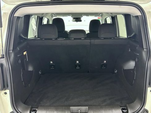 Used 2021 Jeep Renegade Latitude image 21