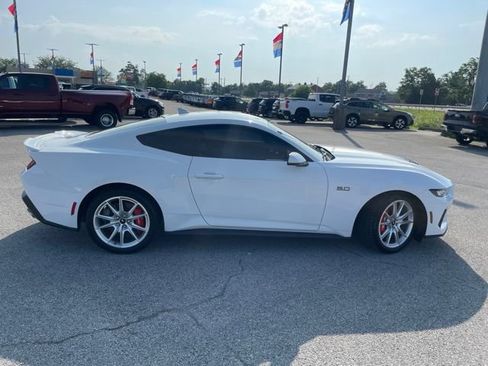 Used 2024 Ford Mustang GT Premium RWD image 13