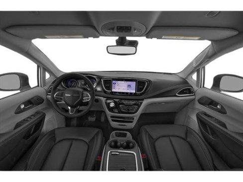 Used 2024 Chrysler Pacifica Touring-L FWD image 12