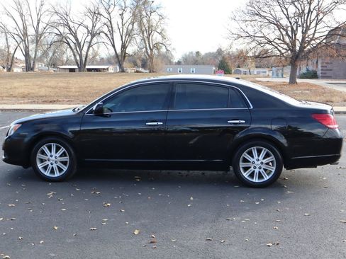 Used 2009 Toyota Avalon Limited image 9