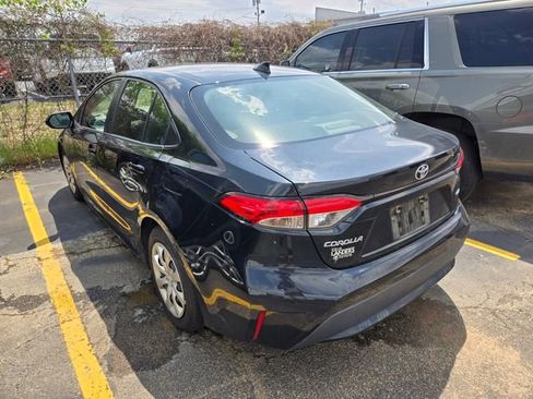 Used 2022 Toyota Corolla LE FWD image 6