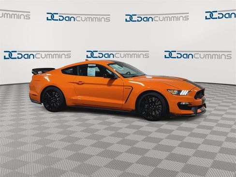 Used 2020 Ford Mustang Shelby GT350 w/ Technology Package image 9