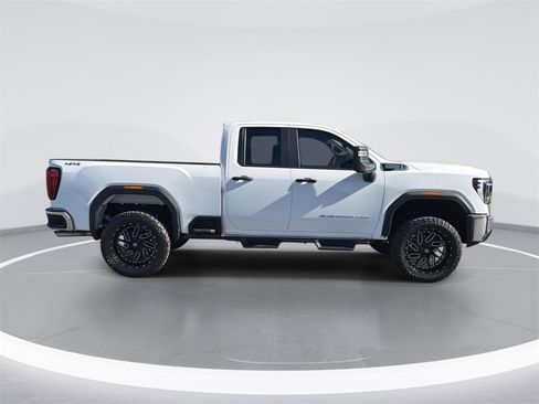 Used 2025 GMC Sierra 2500 Pro image 3