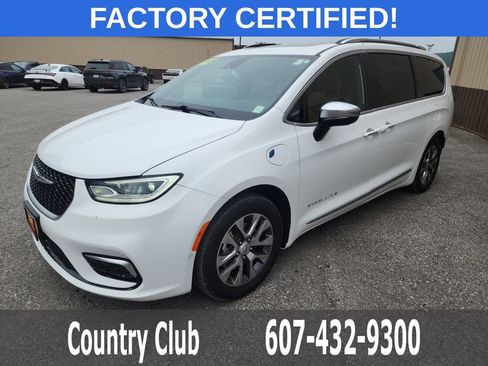 Used 2023 Chrysler Pacifica Pinnacle FWD image 4